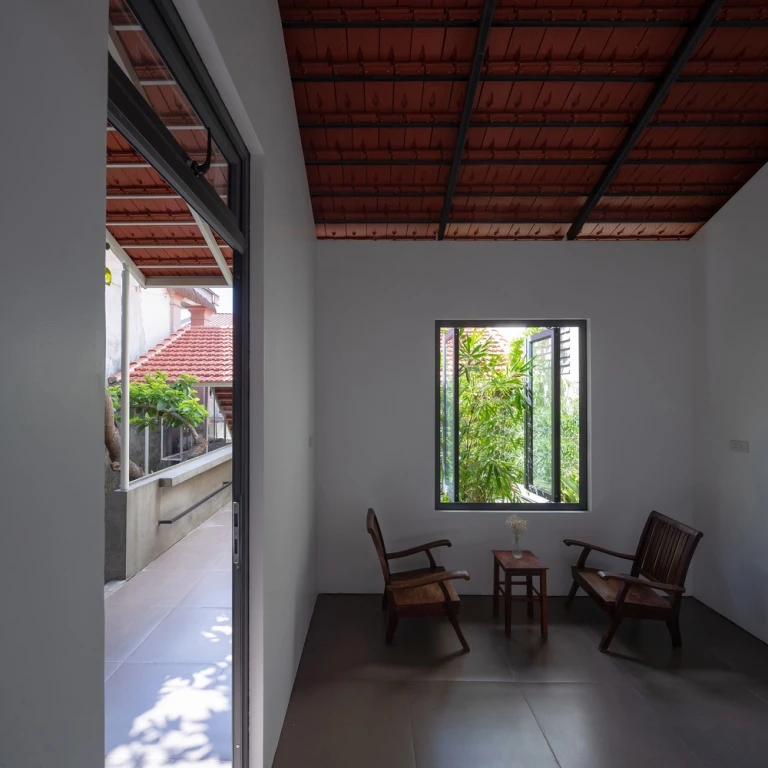 Khám phá ngôi nhà ống có vườn và nhà hòa làm một ảnh 12