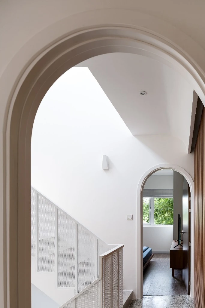 ngoi-nha-theo-phong-cach-vua-du-10