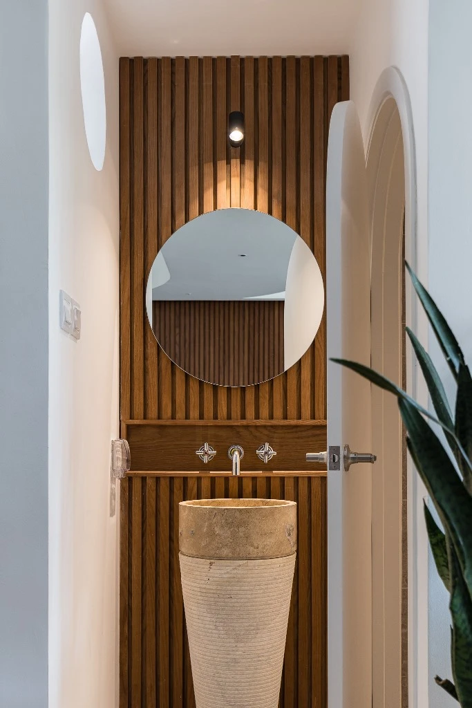 ngoi-nha-theo-phong-cach-vua-du-14