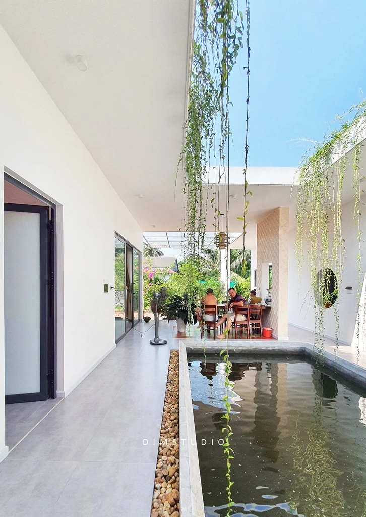 Con trai KTS xây nhà có ao nhỏ tặng cha mẹ dưỡng già ảnh 8 Kien-truc-su-xay-nha-tang-bo-me-9