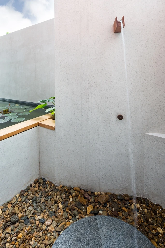 ngoi-nha-trong-hem-nho-o-Hue-17