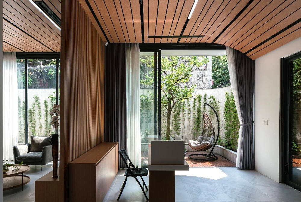 ngoi-nha-khong-thay-cua-ra-vao-o-Sai-Gon-10