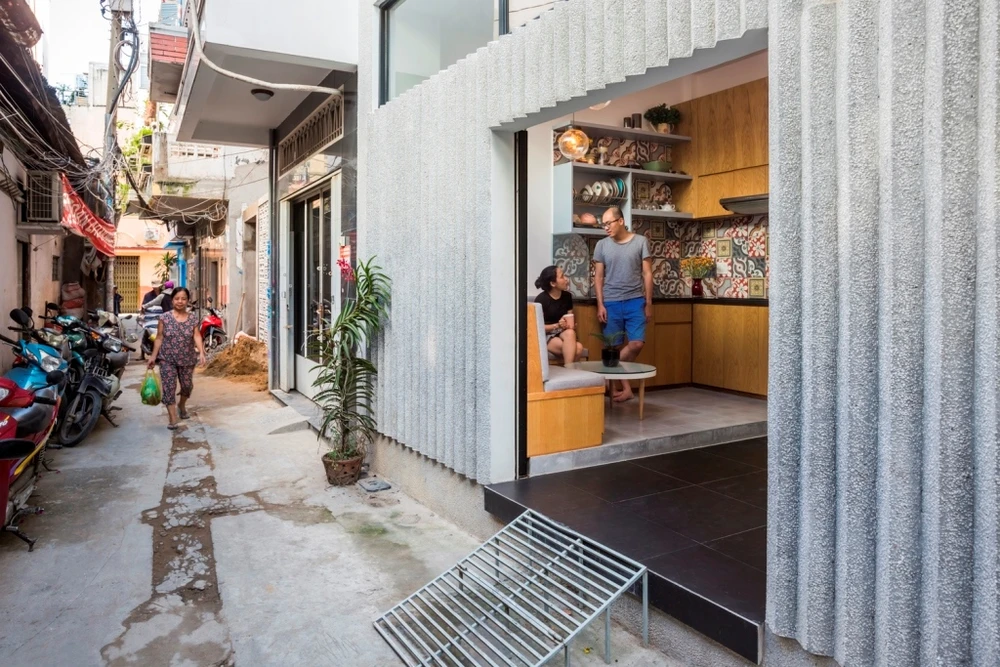 nha-pho-trong-hem-cut-4