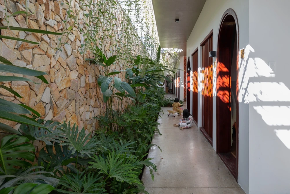 ngoi-nha-mang-ban-sac-cao-nguyên-16