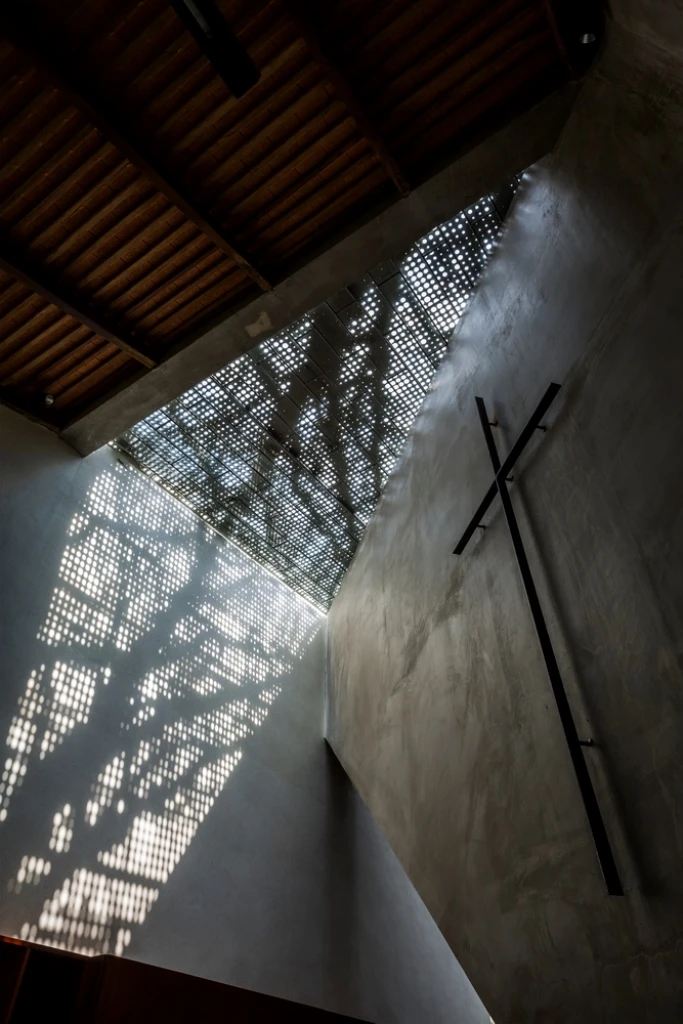 ngoi-nha-giao-hoa-thien-nhien-8