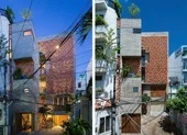 Nhà phố có thiết kế lạ, chiếm 'spotlight' cả khu phố Sài Gòn