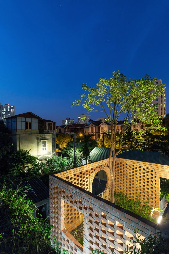 ngoi-nha-muon-nang-lay-gio-8