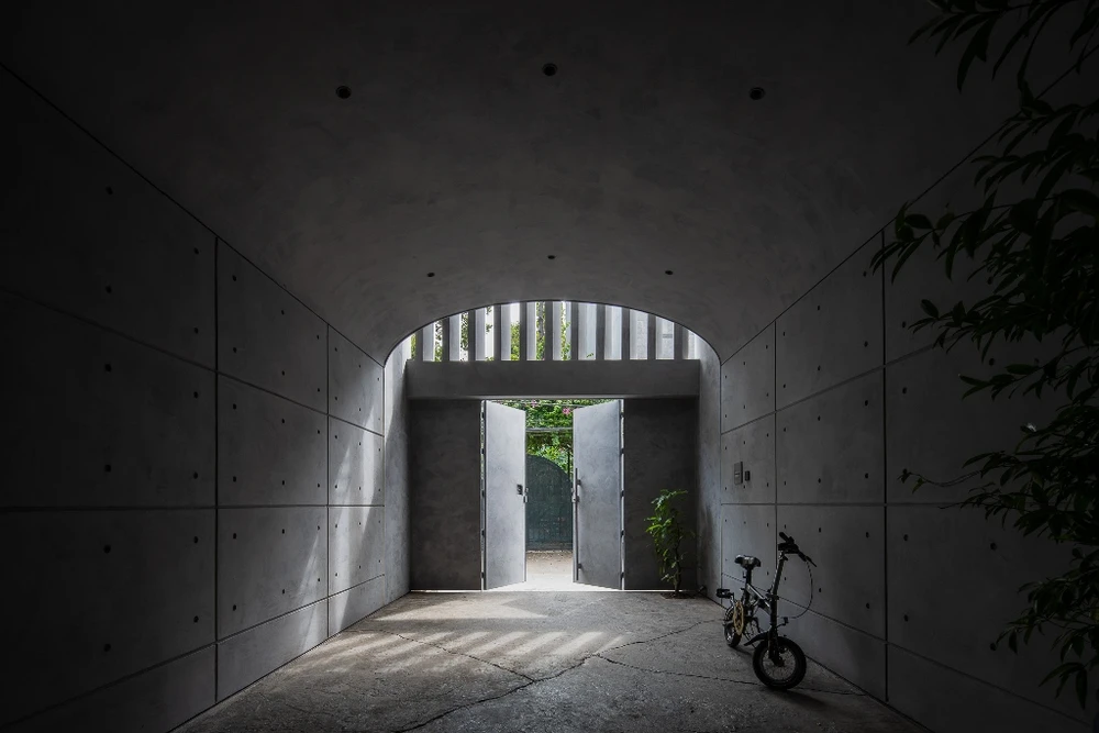 ngoi-nha-co-cau-truc-vom-5