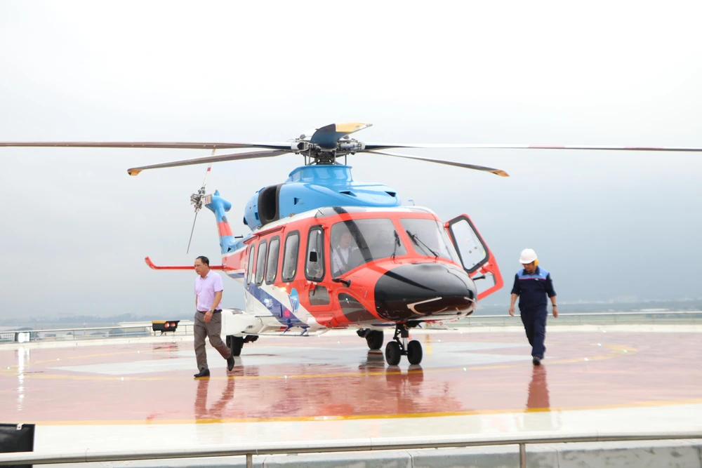 Thời gian bay linh hoạt theo hành trình từ 20 phút, 40 phút, 50 phút đến 80 phút để trải nghiệm khu dự trữ sinh quyển rừng ngập mặn Cần Giờ, Cánh đồng bất tận - khu du lịch Tân Lập (Long An) từ trên cao.