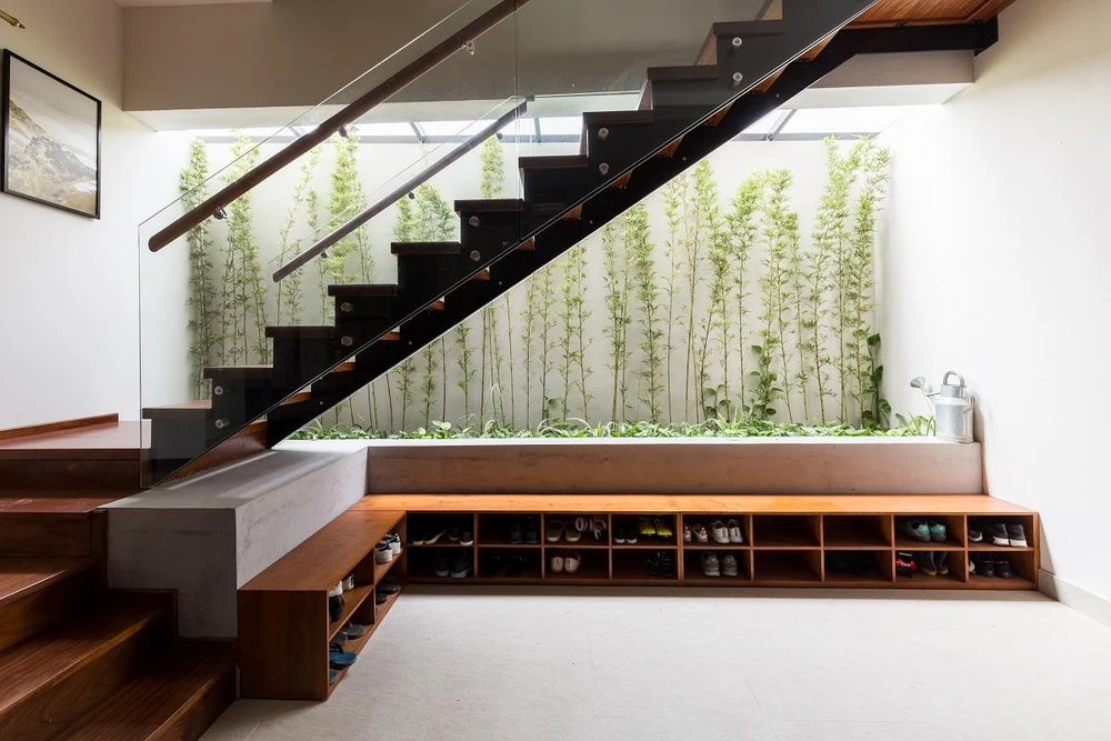 Giếng trời là cách mà kiến trúc sư lấy sáng cho công trình vừa truyền thống vừa đương đại này.