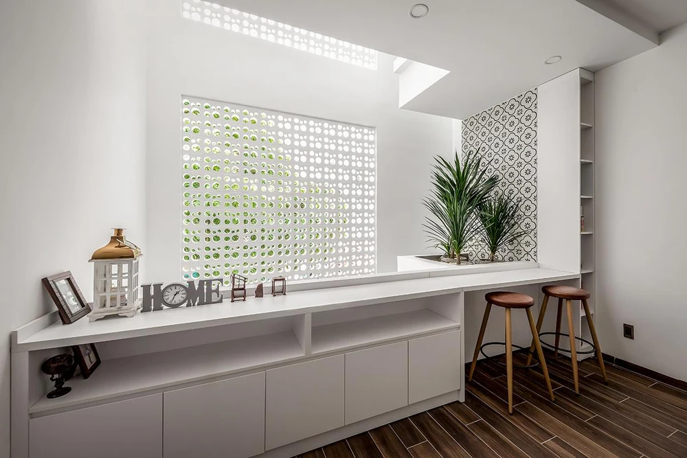 Kiến trúc sư còn thiết kế nhiều khoảng "chill" tại không gian riêng tư.