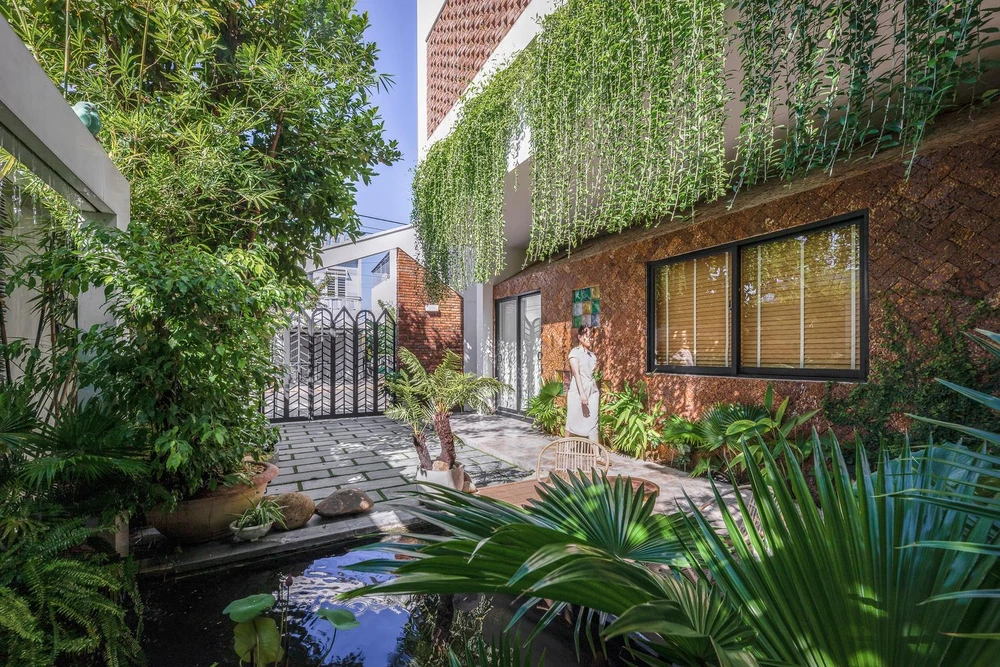 Bài toán đầu tiên đặt ra cho các kiến trúc sư Green Concept và Nhà Của Gió là phải làm sao đảm bảo được gió lưu thông xuyên suốt khắp nhà.