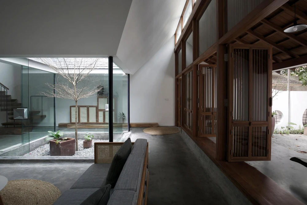 Ngôi nhà lấy sáng nhờ 'chiếc phễu' khổng lồ ảnh 6