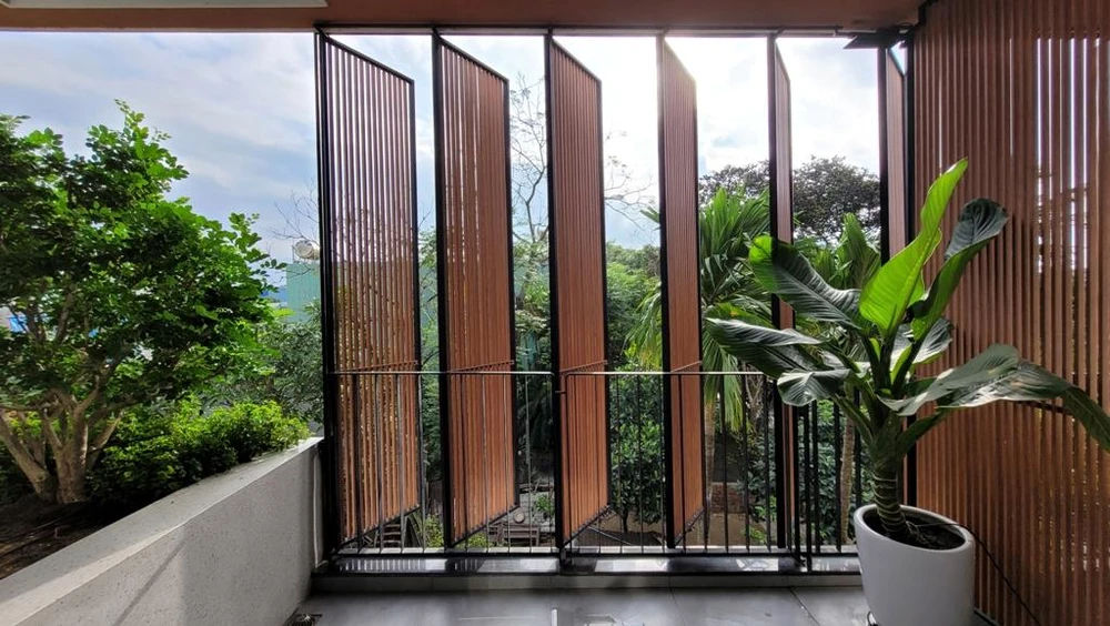 Hệ lam chắn nắng.