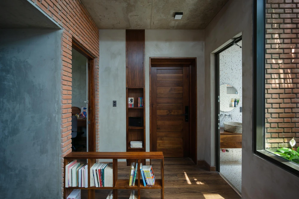 Khu vực chung là nơi tất cả các thành viên có thể ngồi cạnh và ngắm bầu trời đêm qua mái kính.