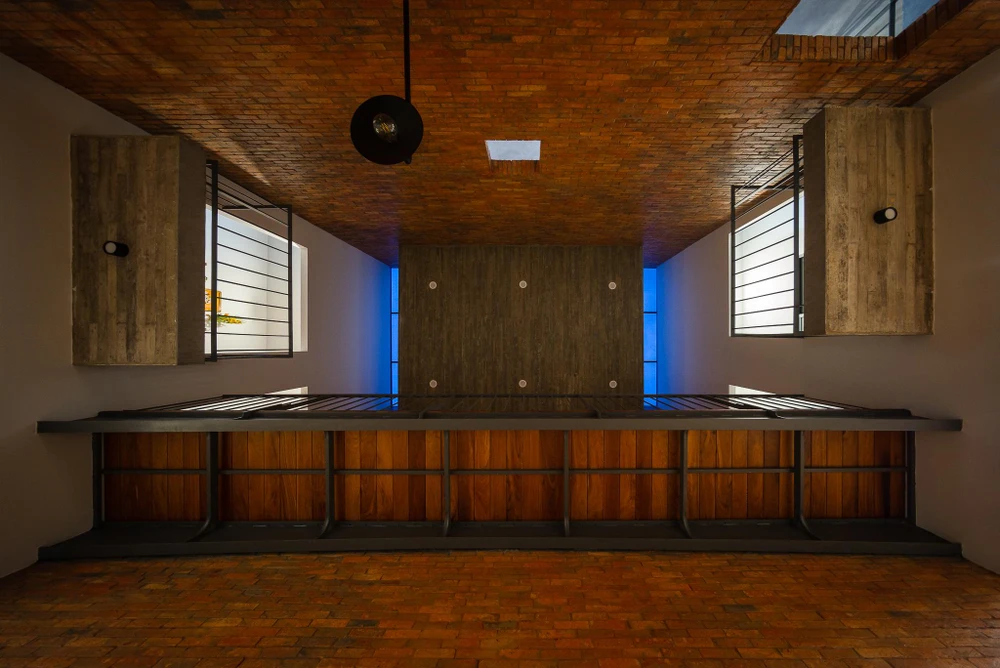 Gia chủ muốn không gian sống gần gũi với thiên nhiên, kiến trúc sư sử dụng vật liệu mang màu sắc của thiên nhiên.