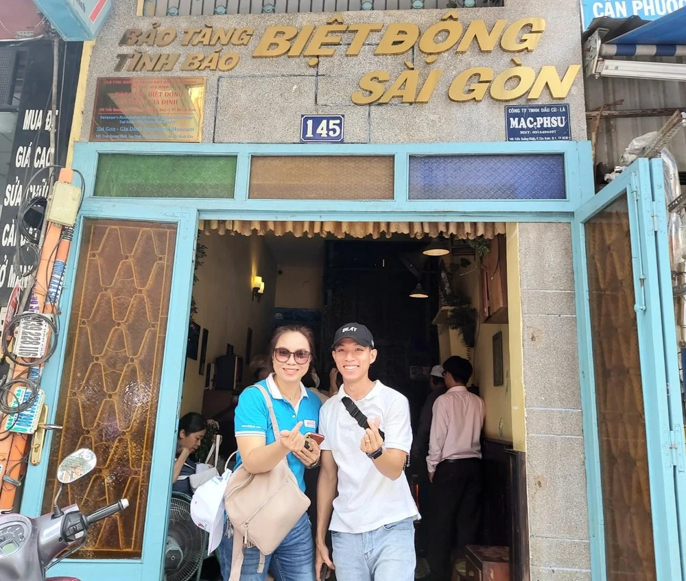 Điểm đến tiếp theo trong tour du lịch "Ký ức Biệt động Sài Gòn" là Bảo tàng Biệt động Sài Gòn (đường Trần Quang Khải, quận 1). Điểm đến tiếp theo trong tour du lịch "Ký ức Biệt động Sài Gòn" là Bảo tàng Biệt động Sài Gòn (đường Trần Quang Khải, quận 1).