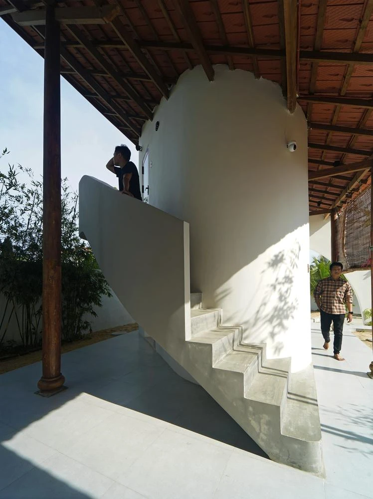 Nhiều khoảng đệm nhỏ được tạo ra, mang lại làn gió mát lưu thông suốt cả ngày.