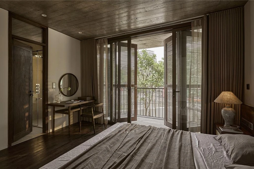 Ngôi nhà là không gian gia đình chủ nhà gắn bó và nghỉ ngơi ngoài giờ làm việc.