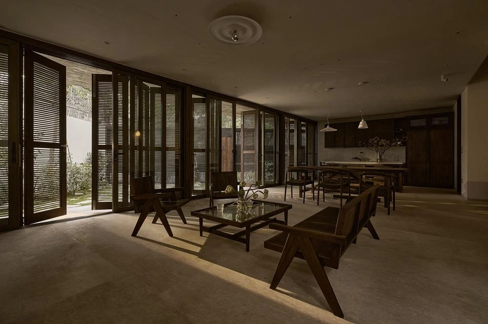 Toàn bộ dự án xoay quanh sự kết nối giữa con người với thiên nhiên, giữa truyền thống và hiện đại và tìm ra một không gian tĩnh lặng trong lòng đô thị.