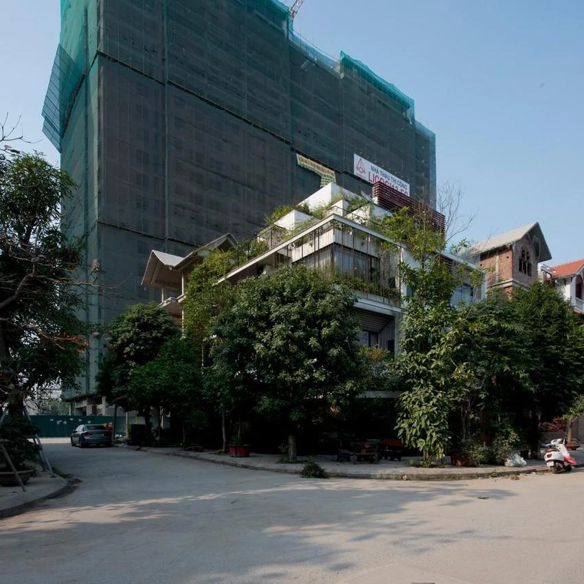 Với vị trí của nhà phố hai mặt tiền rất phù hợp để ở kết hợp kinh doanh.