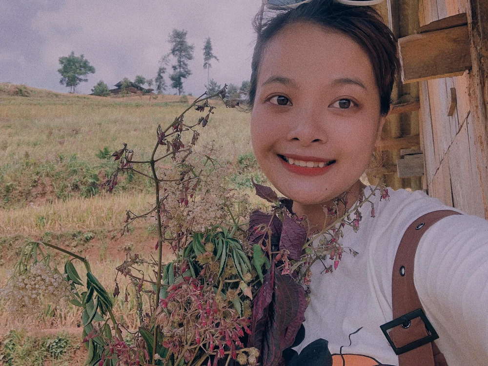 Vân Anh thực hiện chuyến du lịch hai ngày hai đêm đến Mù Cang Chải.