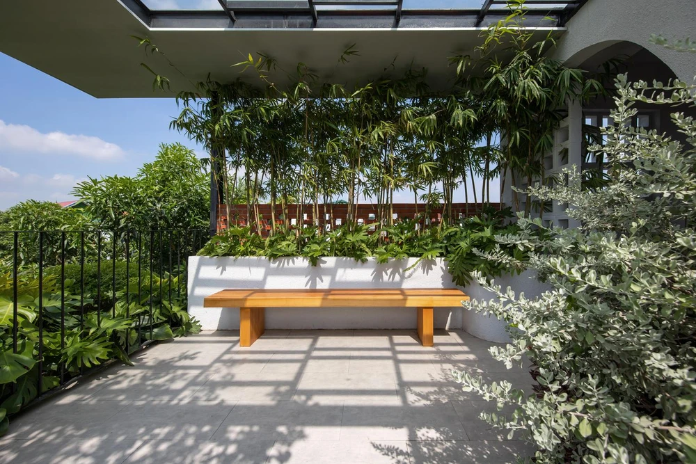 Khu vườn nhỏ nơi cả gia đình và bạn bè có thể quây quần, thư giãn, tổ chức những bữa tiệc. Khu vườn nhỏ nơi cả gia đình và bạn bè có thể quây quần, thư giãn, tổ chức những bữa tiệc.