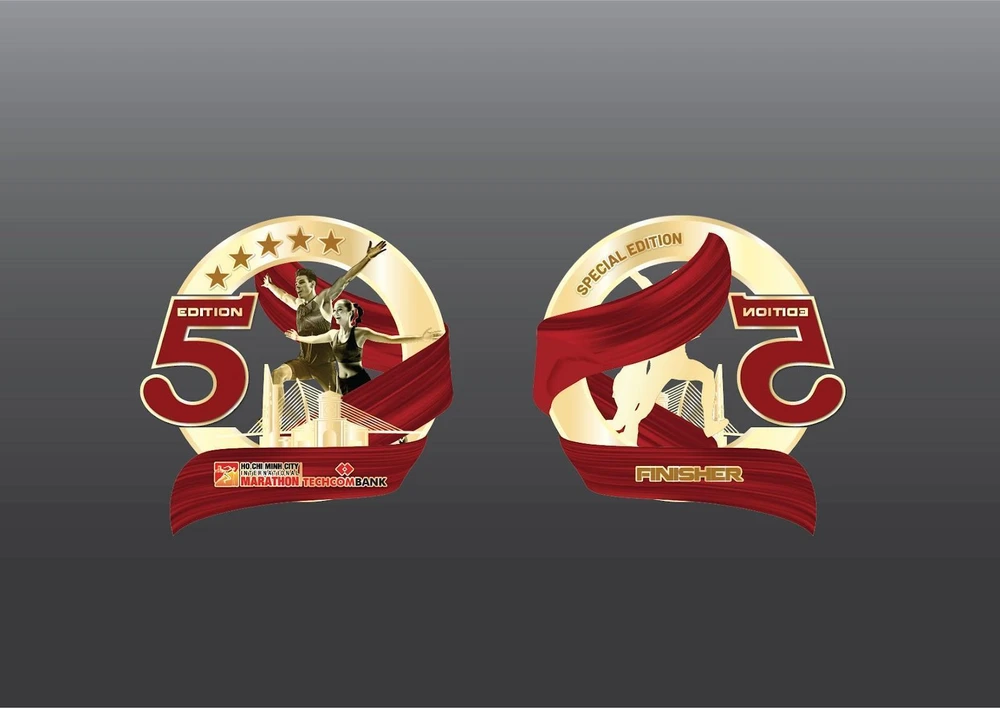 Chiếc huy chương dành cho người về đích với điểm nhấn là số 5 xoay được.