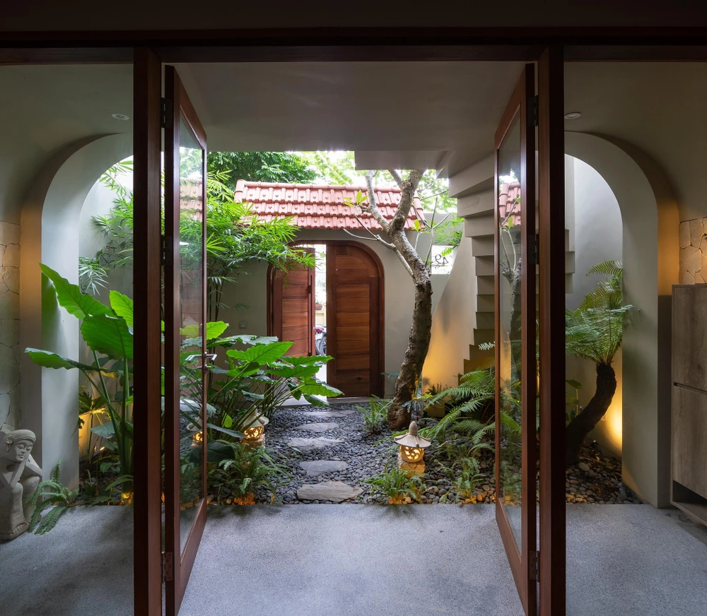 Công trình là một nơi nghỉ dưỡng nhẹ nhàng nhưng cũng đầy sinh động.