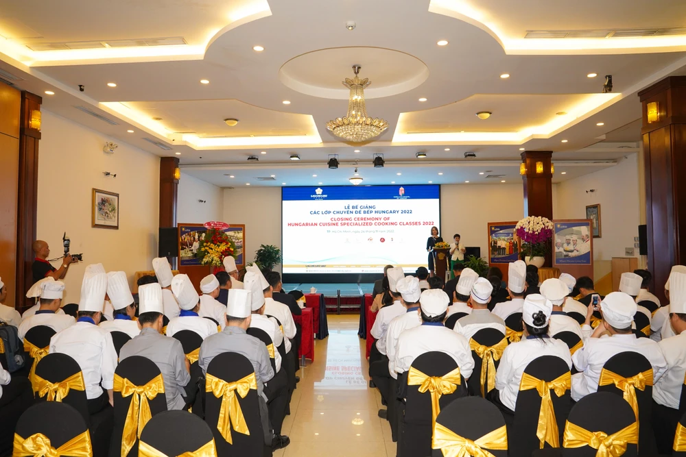 Lễ bế giảng lớp chuyên đề bếp Hungary 2022.