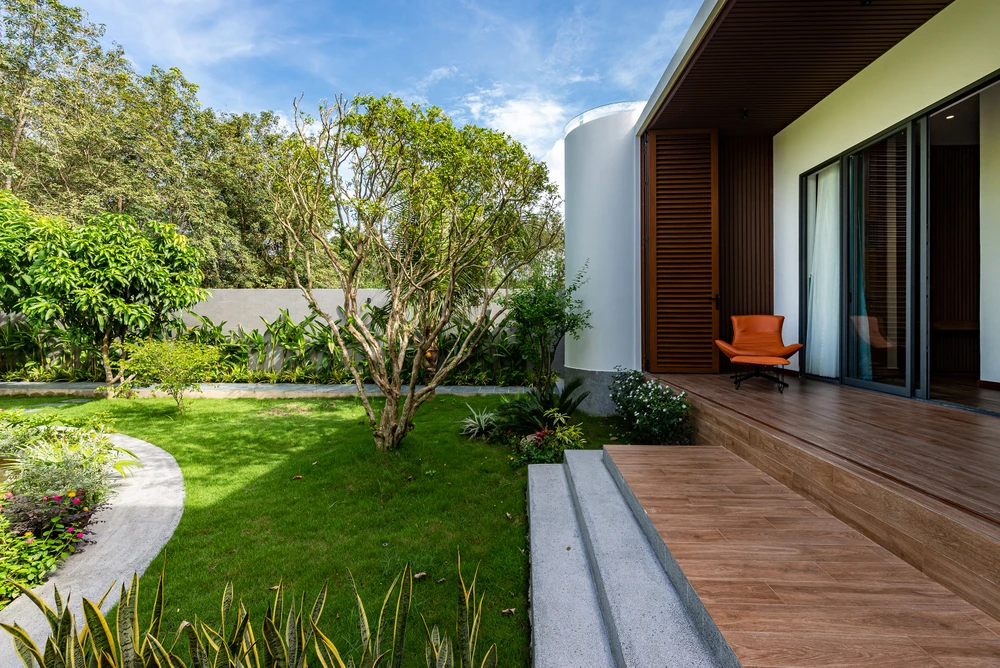 Nhiều góc thư giãn sau nhà.