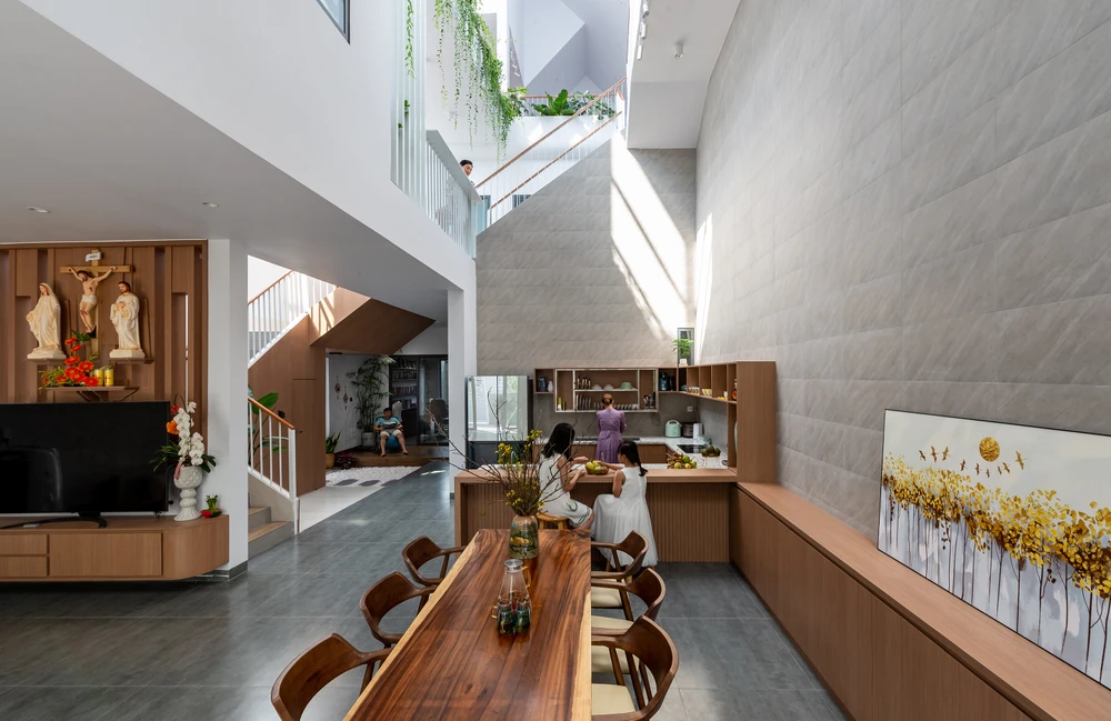 Không gian phòng khách, bếp và bàn ăn là không gian mở.