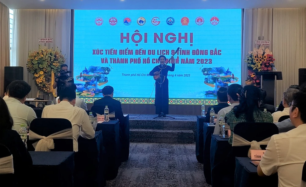 Hát Then, một loại hình diễn xướng dân gian được tổ chức UNESCO vinh danh là di sản văn hóa phi vật thể đại diện của nhân loại.