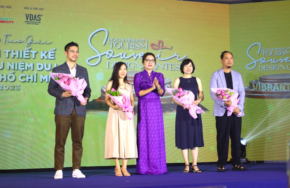 Ban giám khảo cuộc thi.