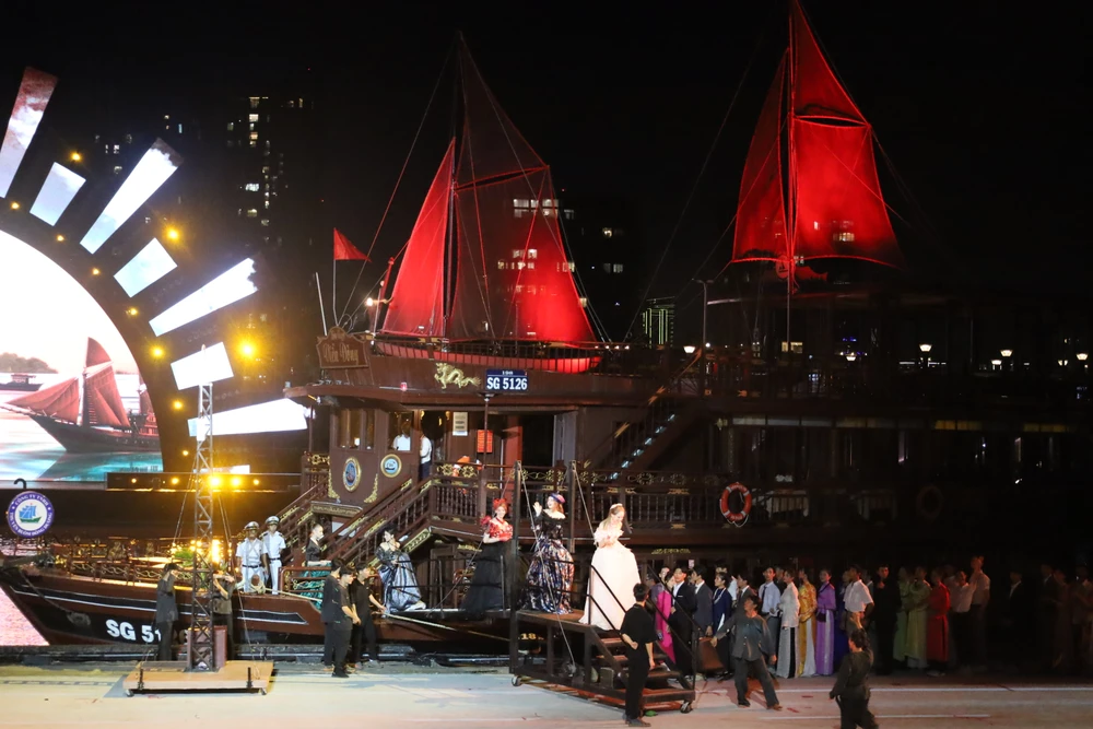 Chương trình "Dòng sông kể chuyện" được kỳ vọng là sản phẩm du lịch tạo sự khác biệt của TP. Ngành du lịch TP.HCM đã và đang làm mới sản phẩm để hấp dẫn du khách trong và ngoài nước.