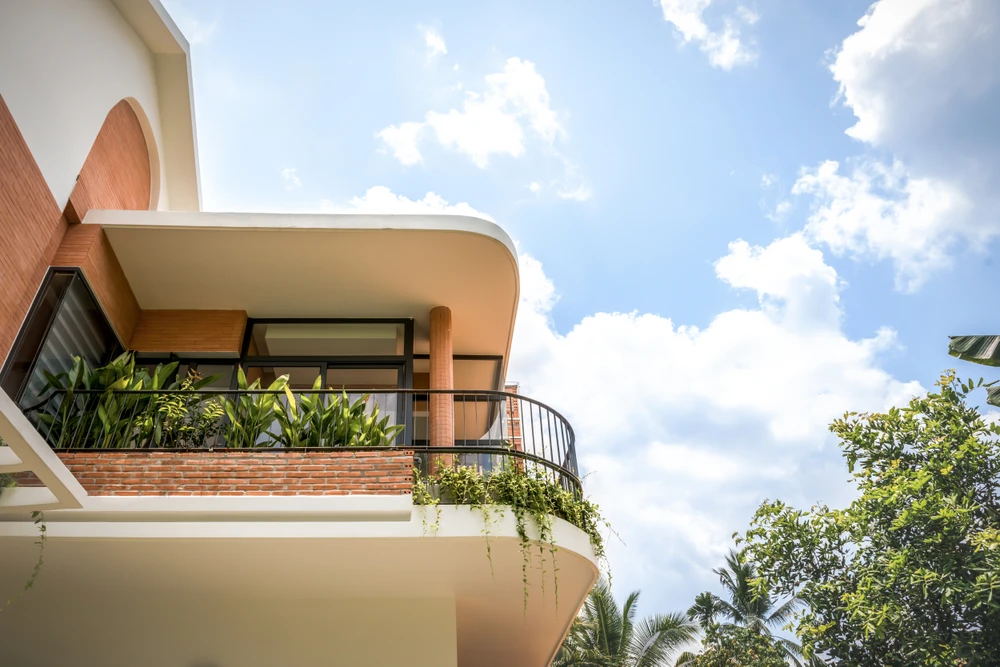 Ngôi nhà được kỳ vọng sẽ lưu giữ những dấu vết “nông thôn” duyên dáng trong bối cảnh đô thị mới.