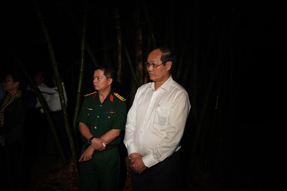 Trung tướng Nguyễn Văn Nam, Tư lệnh Bộ Tư lệnh TP.HCM trải nghiệm tour. Trung tướng Nguyễn Văn Nam, Tư lệnh Bộ Tư lệnh TP.HCM trải nghiệm tour.