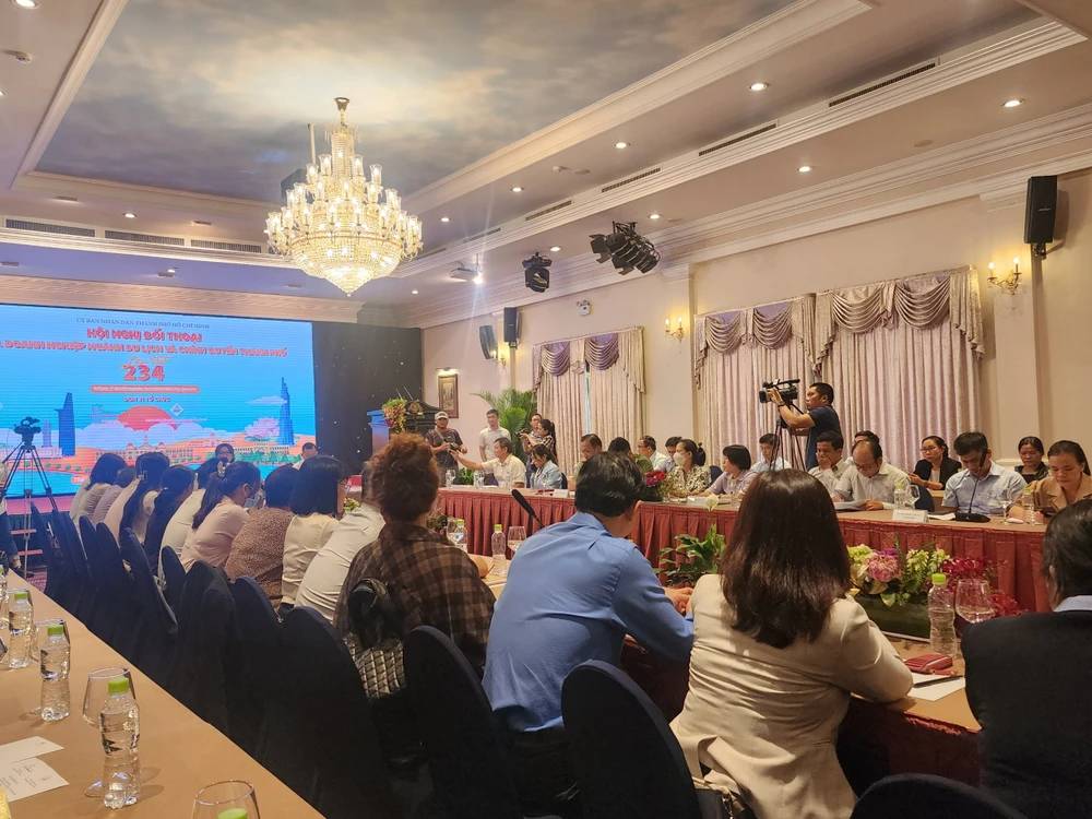 Hội nghị Đối thoại giữa doanh nghiệp ngành du lịch và Chính quyền TP.