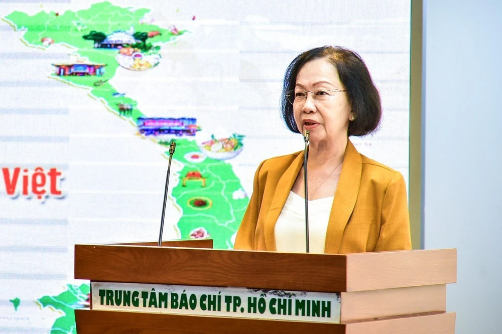 Bà Nguyễn Thị Khánh, Chủ tịch Hiệp hội Du lịch TP.HCM phát biểu tại lễ công bố.