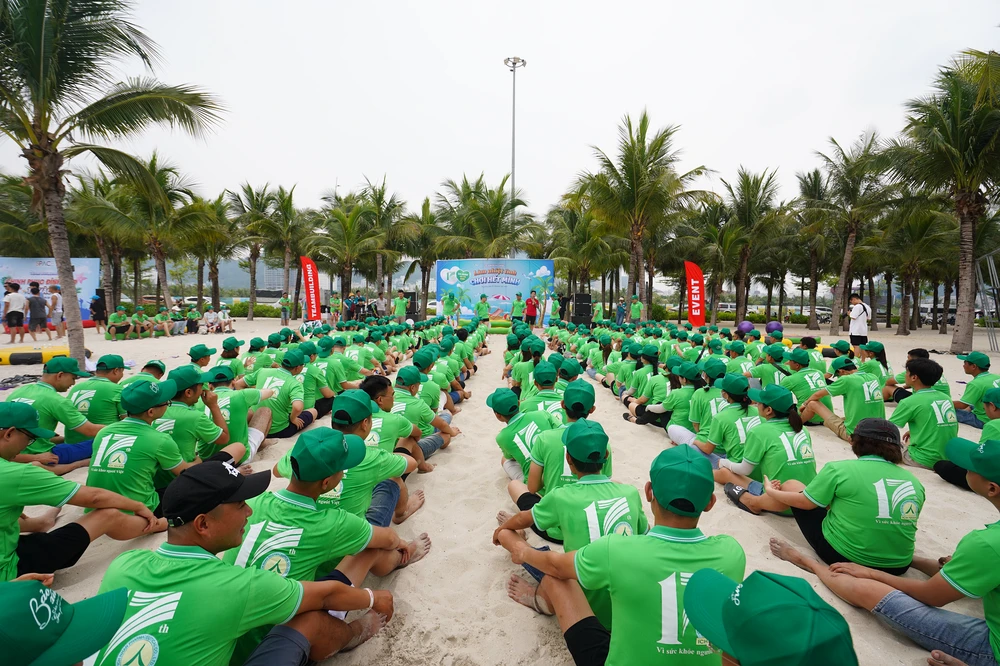 Từ ngày 1-9 đến ngày 3-9, Công ty lữ hành Vietluxtour tổ chức 1.500 khách MICE đến Quảng Ninh.