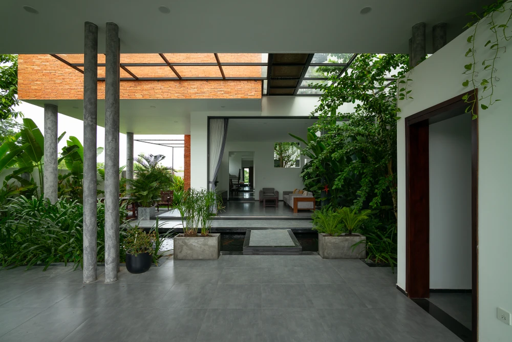 Công trình là tổ ấm của gia đình gồm bốn thành viên.