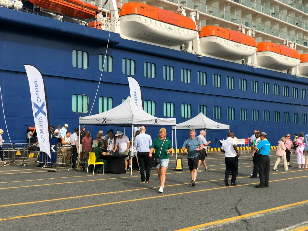 Theo đó, ba chuyến tàu biển sẽ đưa 7.500 khách quốc tế quốc tịch Mỹ, Canada, Anh... đến Việt Nam.