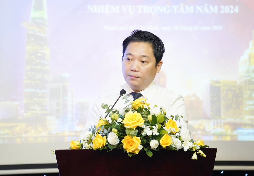 Ông Lê Trương Hiền Hòa, Phó Giám đốc Sở Du lịch TP.HCM phát biểu tại hội nghị. Ảnh: THU TRINH.