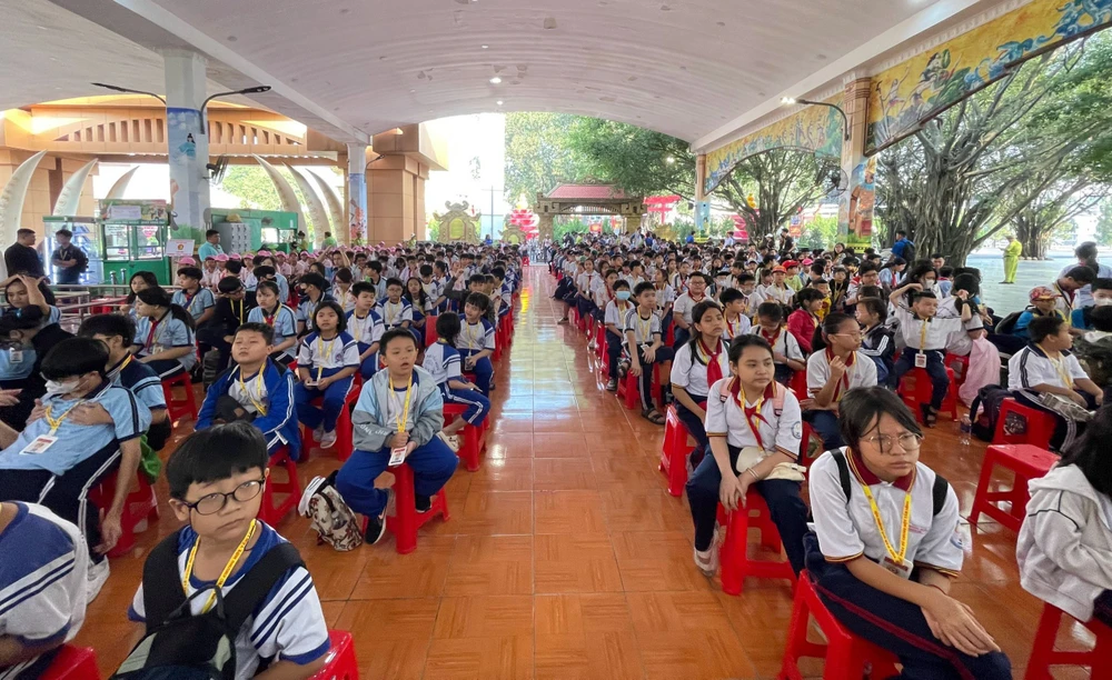 Thời gian tổ chức tour du lịch cho 3.000 trẻ em mồ côi, trẻ em có hoàn cảnh khó khăn diễn ra từ ngày 27-1 đến ngày 2-2-2024.