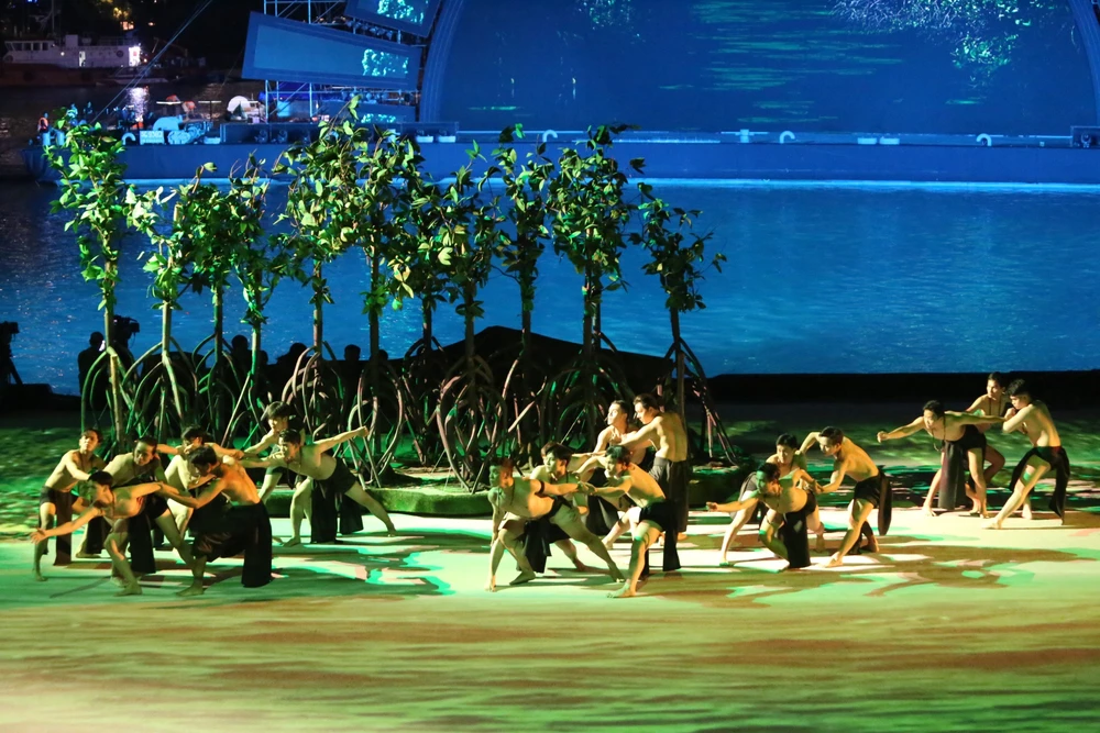 Chương trình nghệ thuật 'Chuyến tàu huyền thoại' sẽ tiếp nối chương trình 'Dòng sông kể chuyện' của lễ hội sông nước TP.HCM lần thứ nhất. Ảnh: TT.