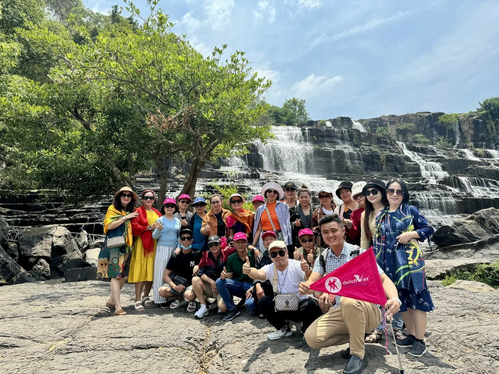 Hiện tại lượng tour du lịch bán ra từ công ty lữ hành đạt 40-50% kế hoạch hè. Ảnh: TT.