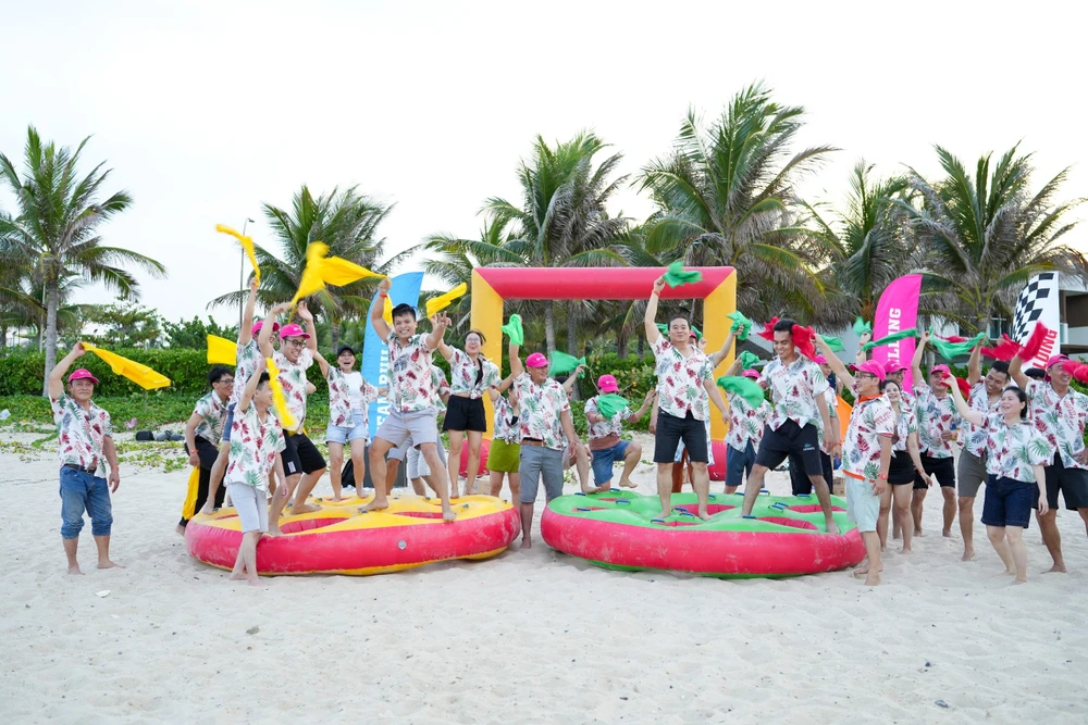 Các tour hội thảo kết hợp teambuilding trong dịp du lịch hè tăng. Ảnh: TT.