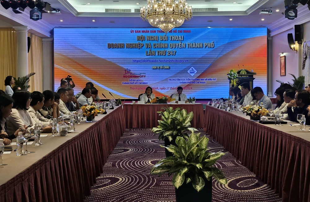 Hội nghị đối thoại giữa doanh nghiệp du lịch và chính quyền tại TP.HCM. Ảnh: TT.