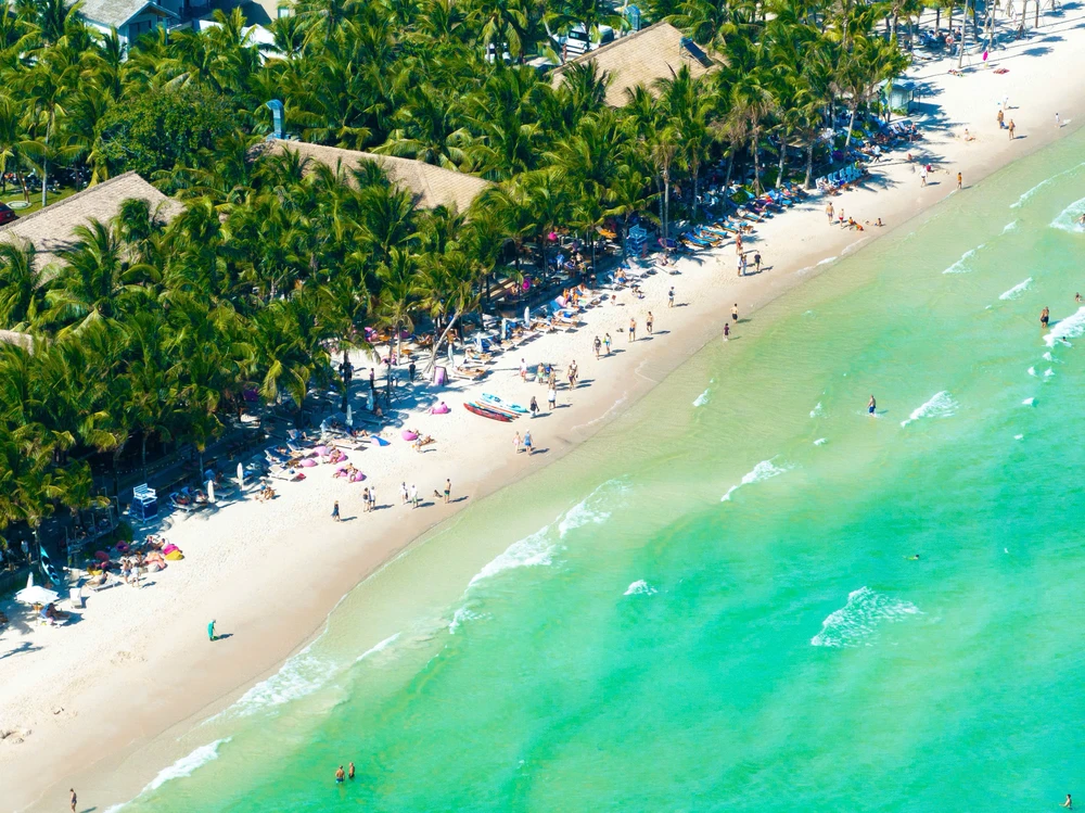 Hãng hàng không Sun PhuQuoc Airways được mở ra với sứ mệnh đưa du khách từ các nước trên thế giới đến với đảo ngọc Phú Quốc.