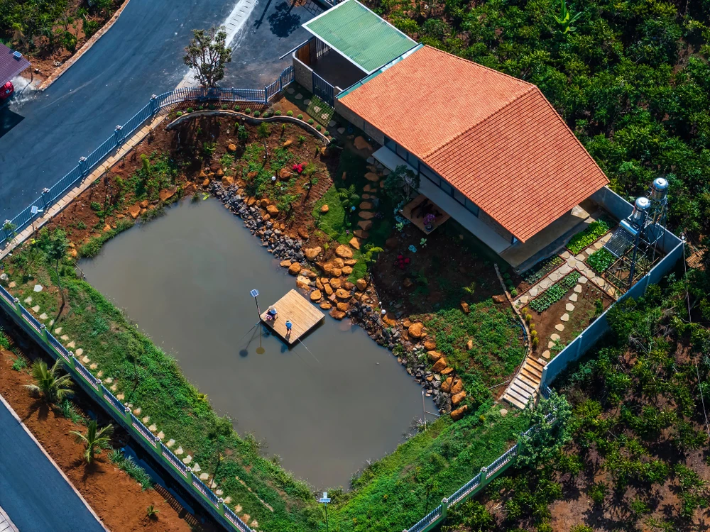 Ngôi nhà đồi được xây trên diện tích 168 m², tọa lạc tại huyện Bảo Lâm (Lâm Đồng).